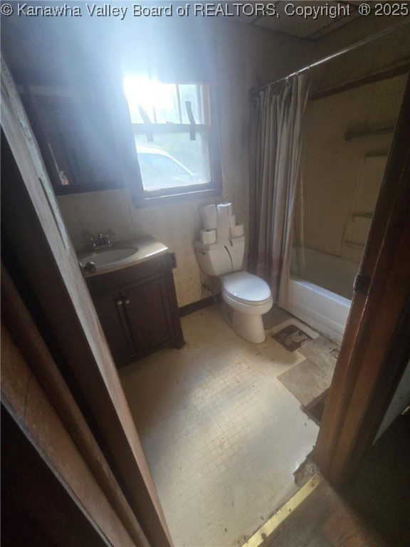 Charleston, West Virginia 25313, United States, 2 Bedrooms Bedrooms, ,1 BathroomBathrooms,Residential,Active,189592