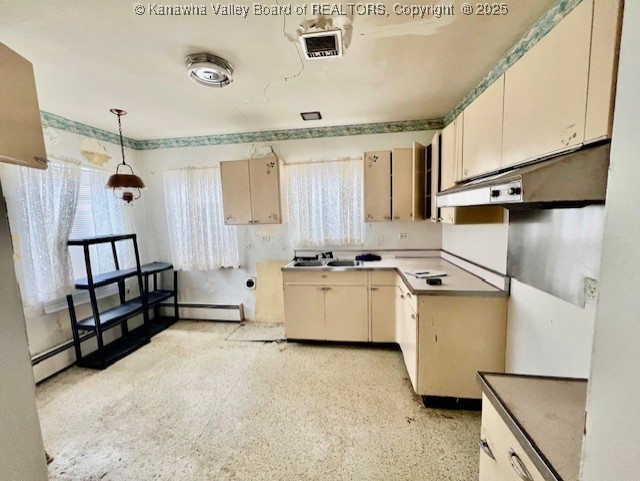 Smithers, West Virginia 25186, United States, 3 Bedrooms Bedrooms, ,1 BathroomBathrooms,Residential,Active,103660