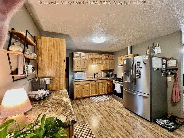 Elkview, West Virginia 25071, United States, 3 Bedrooms Bedrooms, ,1 BathroomBathrooms,Residential,Active,252943