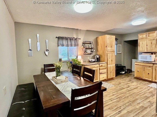 Elkview, West Virginia 25071, United States, 3 Bedrooms Bedrooms, ,1 BathroomBathrooms,Residential,Active,252943