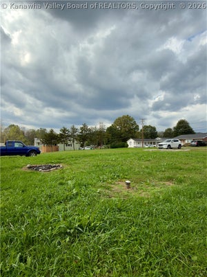 1414 STRAWBERRY RD, SAINT ALBANS, WV 25177 - Image 71cf0a1aff7b379cca01ca8899c821fe/3937441182