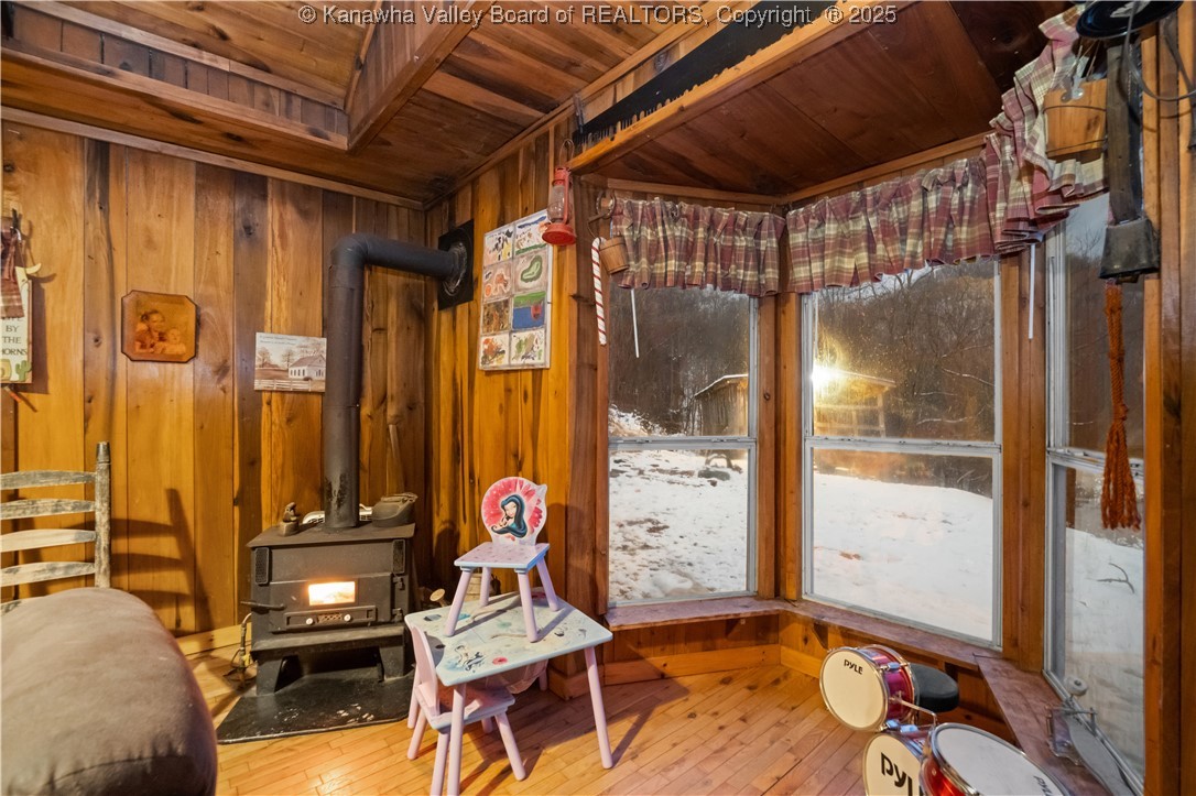 Racine, West Virginia 25165, United States, 2 Bedrooms Bedrooms, ,1 BathroomBathrooms,Residential,Active,14324