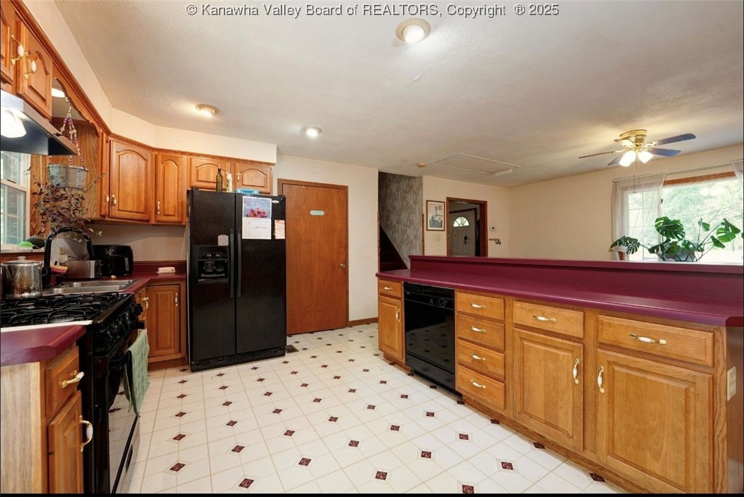 Elkview, West Virginia 25071, United States, 3 Bedrooms Bedrooms, ,2 BathroomsBathrooms,Residential,Active,150798