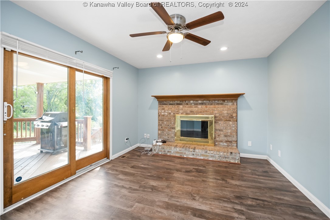 Hurricane, West Virginia 25526, United States, 3 Bedrooms Bedrooms, ,3 BathroomsBathrooms,Residential,Pending,43030