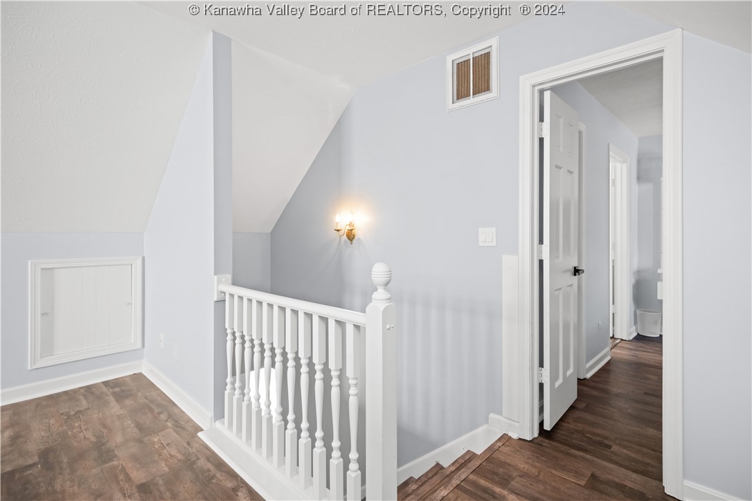 Hurricane, West Virginia 25526, United States, 3 Bedrooms Bedrooms, ,3 BathroomsBathrooms,Residential,Pending,43030