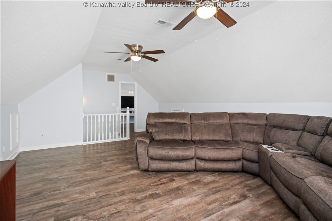 Hurricane, West Virginia 25526, United States, 3 Bedrooms Bedrooms, ,3 BathroomsBathrooms,Residential,Pending,43030