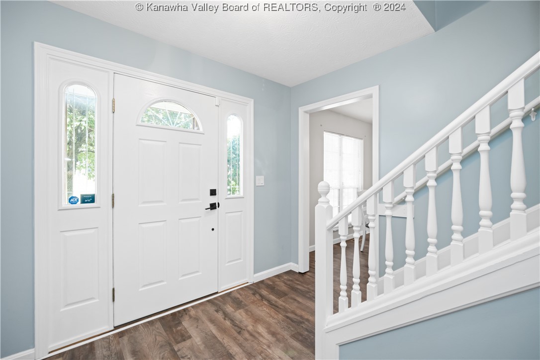 Hurricane, West Virginia 25526, United States, 3 Bedrooms Bedrooms, ,3 BathroomsBathrooms,Residential,Pending,43030