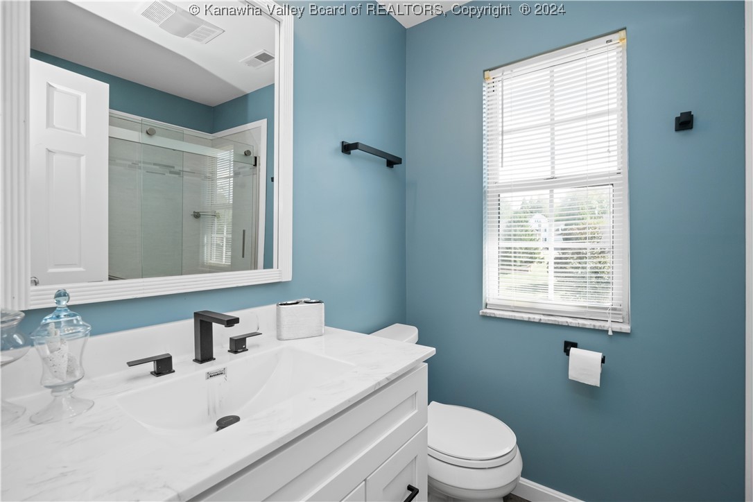 Hurricane, West Virginia 25526, United States, 3 Bedrooms Bedrooms, ,3 BathroomsBathrooms,Residential,Pending,43030