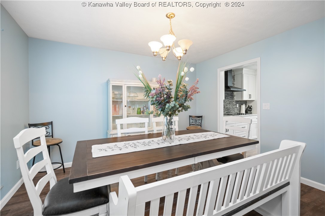 Hurricane, West Virginia 25526, United States, 3 Bedrooms Bedrooms, ,3 BathroomsBathrooms,Residential,Pending,43030