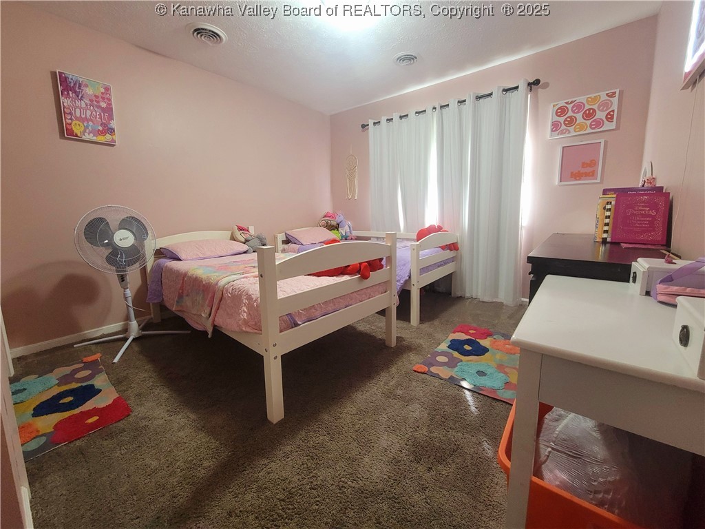 Charleston, West Virginia 25302, United States, 4 Bedrooms Bedrooms, ,3 BathroomsBathrooms,Residential,Active,112302