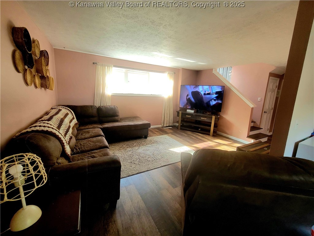 Charleston, West Virginia 25302, United States, 4 Bedrooms Bedrooms, ,3 BathroomsBathrooms,Residential,Active,112302