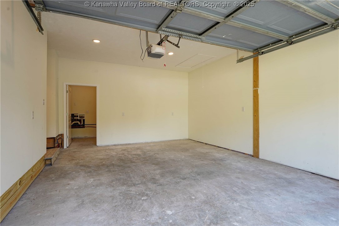 South Charleston, West Virginia 25309, United States, 4 Bedrooms Bedrooms, ,3 BathroomsBathrooms,Residential,Active,193858