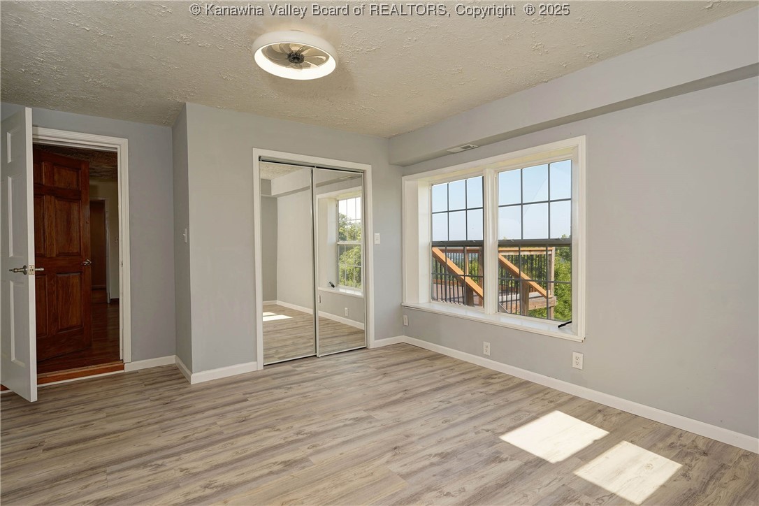 South Charleston, West Virginia 25309, United States, 4 Bedrooms Bedrooms, ,3 BathroomsBathrooms,Residential,Active,193858