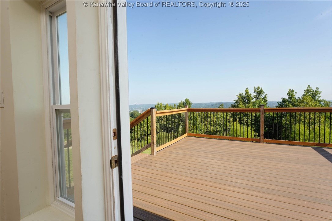 South Charleston, West Virginia 25309, United States, 4 Bedrooms Bedrooms, ,3 BathroomsBathrooms,Residential,Active,193858