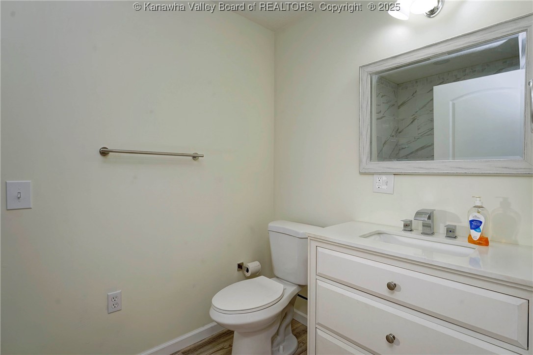 South Charleston, West Virginia 25309, United States, 4 Bedrooms Bedrooms, ,3 BathroomsBathrooms,Residential,Active,193858