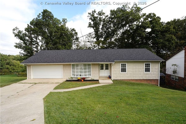 152 RUTHLAWN DR, SOUTH CHARLESTON, WV 25309 - Image 867b04c7b7f18ff7ea7eef2af08c02b3/3694034119