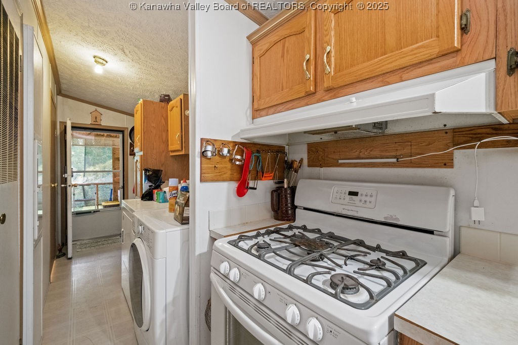 Bomont, West Virginia 25030, United States, 3 Bedrooms Bedrooms, ,2 BathroomsBathrooms,Residential,Active,149660