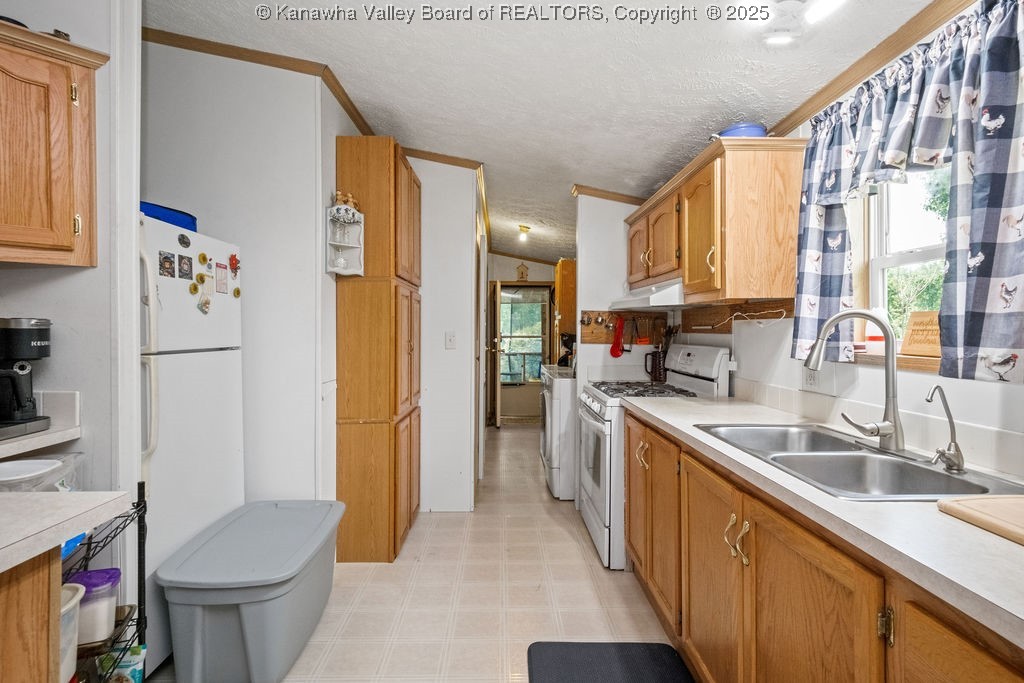 Bomont, West Virginia 25030, United States, 3 Bedrooms Bedrooms, ,2 BathroomsBathrooms,Residential,Active,149660