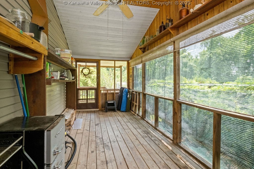 Bomont, West Virginia 25030, United States, 3 Bedrooms Bedrooms, ,2 BathroomsBathrooms,Residential,Active,149660