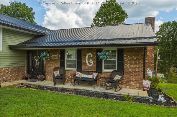 142 MORNINGSIDE DR, ELKVIEW, WV 25071 - Image 9d070f2fbdf2373b0bc61df059f4bf99/1404160142