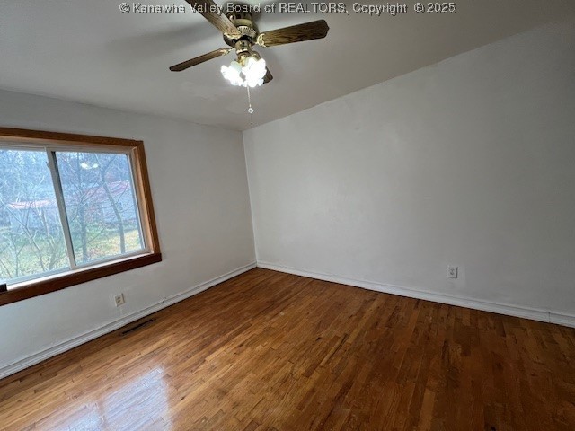 South Charleston, West Virginia 25309, United States, 2 Bedrooms Bedrooms, ,1 BathroomBathrooms,Residential,Active,248164