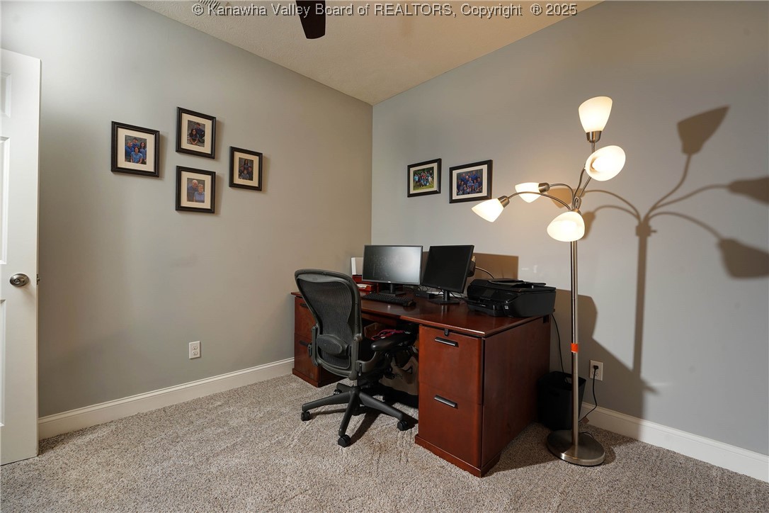 Winfield, West Virginia 25213, United States, 4 Bedrooms Bedrooms, ,5 BathroomsBathrooms,Residential,Pending,9744