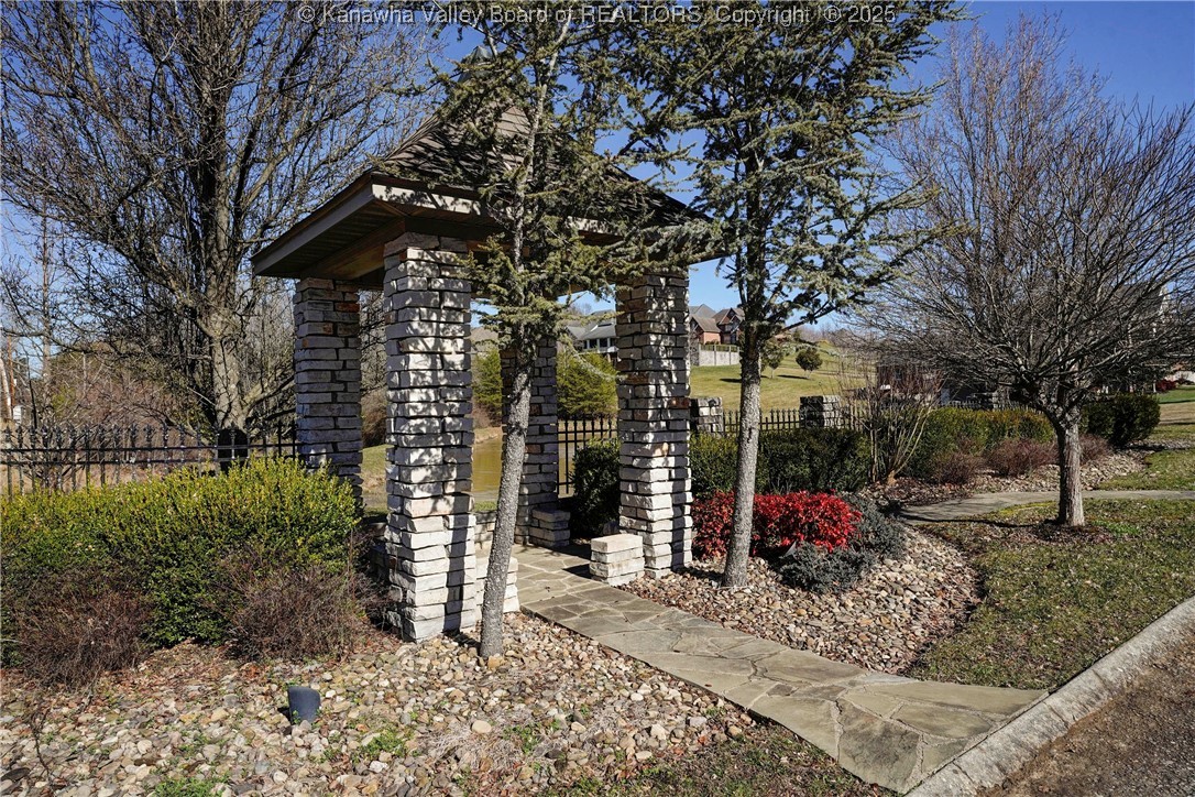 Winfield, West Virginia 25213, United States, 4 Bedrooms Bedrooms, ,5 BathroomsBathrooms,Residential,Pending,9744