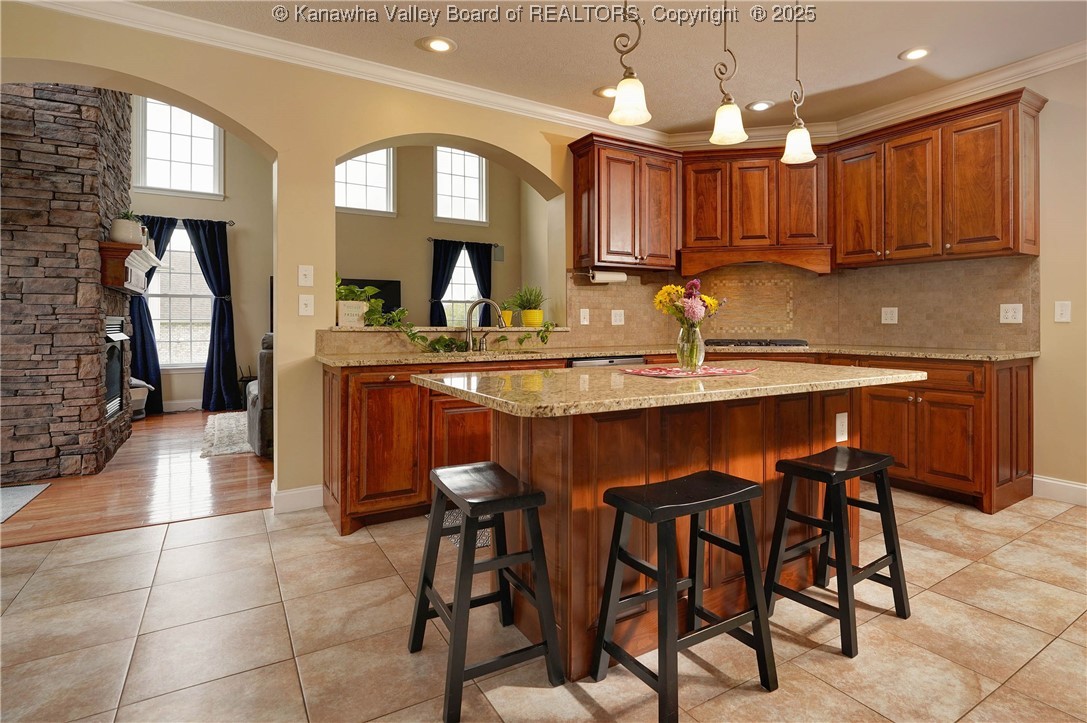 Winfield, West Virginia 25213, United States, 4 Bedrooms Bedrooms, ,5 BathroomsBathrooms,Residential,Pending,9744