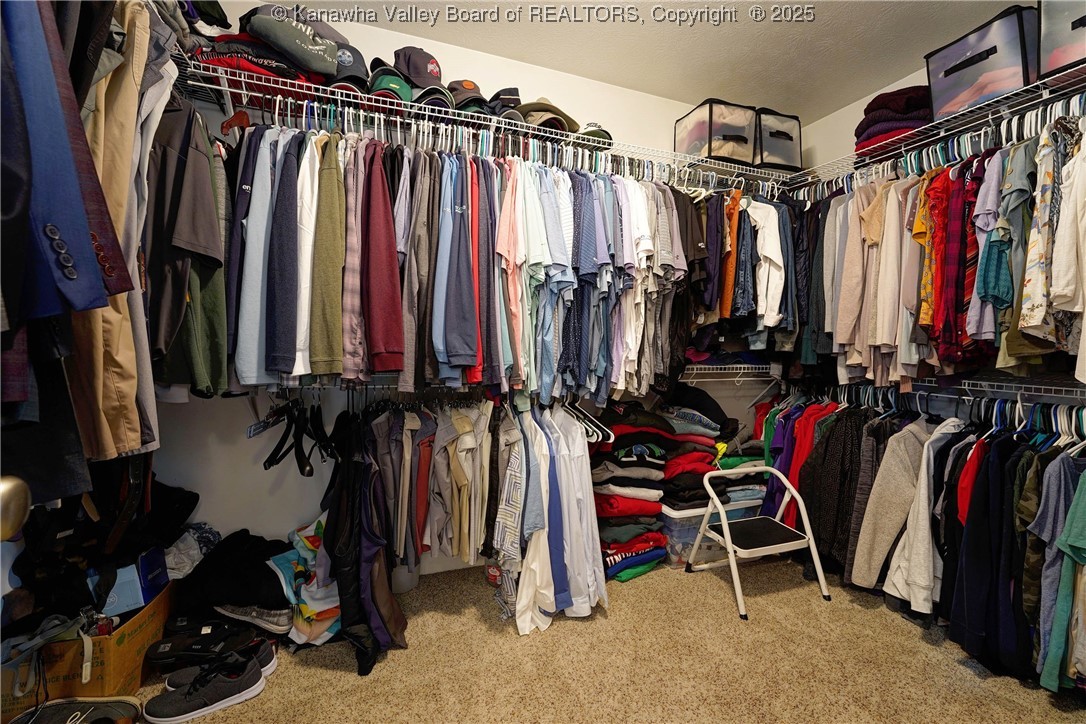 Winfield, West Virginia 25213, United States, 4 Bedrooms Bedrooms, ,5 BathroomsBathrooms,Residential,Pending,9744