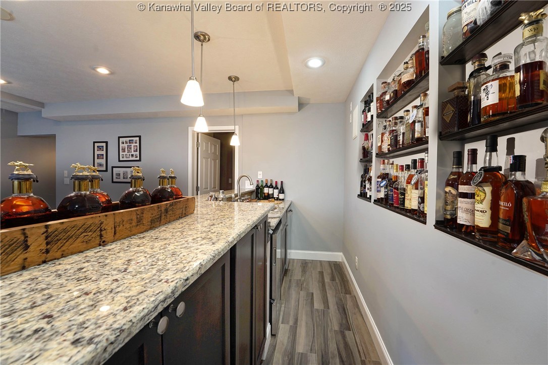 Winfield, West Virginia 25213, United States, 4 Bedrooms Bedrooms, ,5 BathroomsBathrooms,Residential,Pending,9744