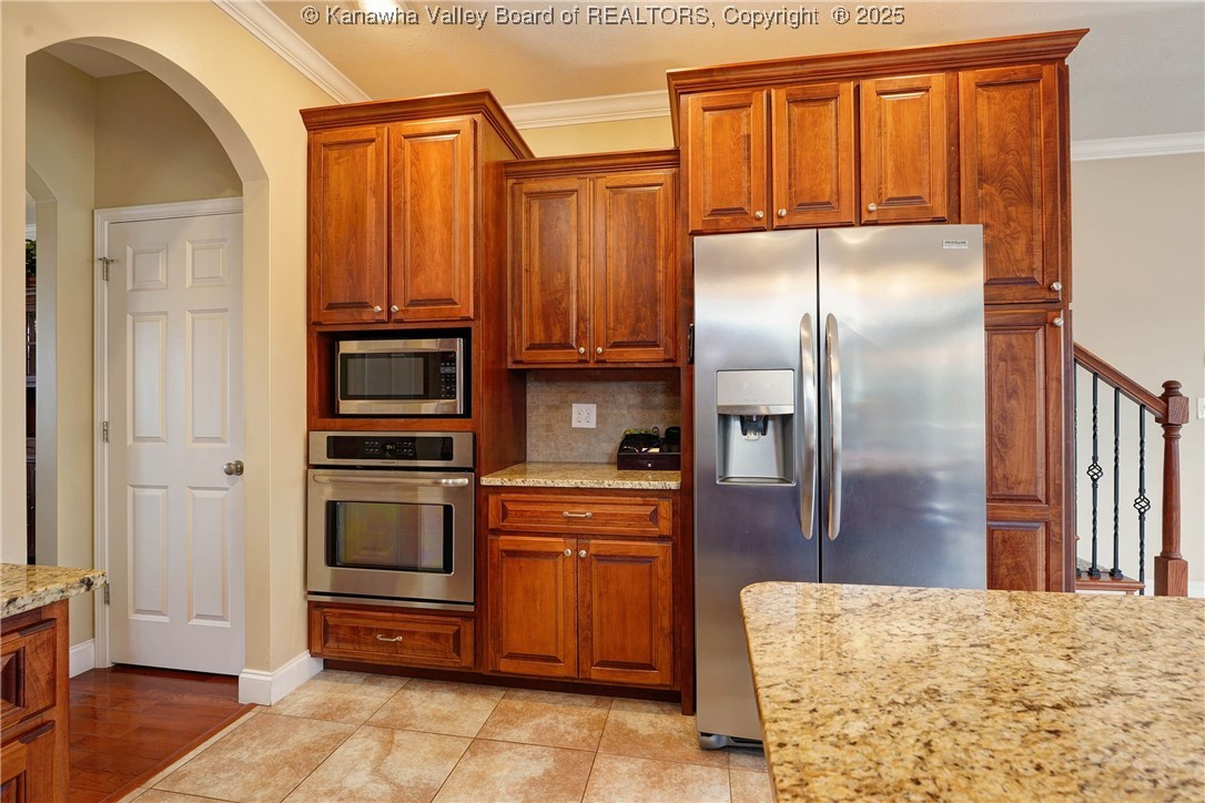 Winfield, West Virginia 25213, United States, 4 Bedrooms Bedrooms, ,5 BathroomsBathrooms,Residential,Pending,9744