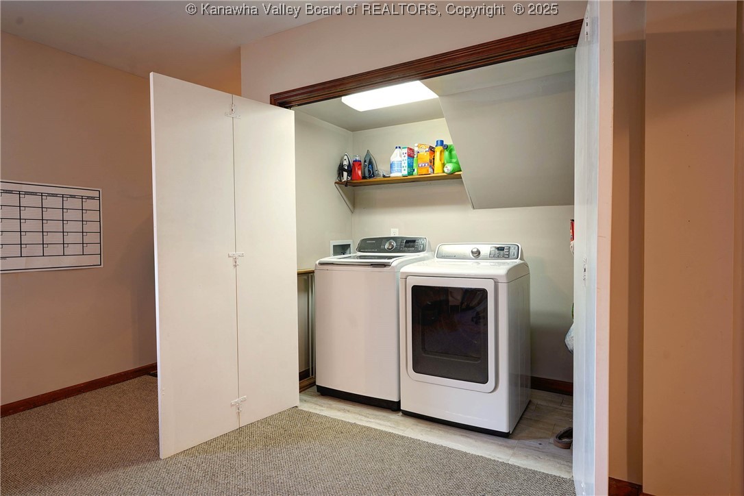 Charleston, West Virginia 25314, United States, 4 Bedrooms Bedrooms, ,3 BathroomsBathrooms,Residential,Active,153119