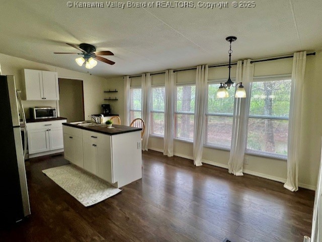 Charleston, West Virginia 25320, United States, 3 Bedrooms Bedrooms, ,2 BathroomsBathrooms,Residential,Active,112971