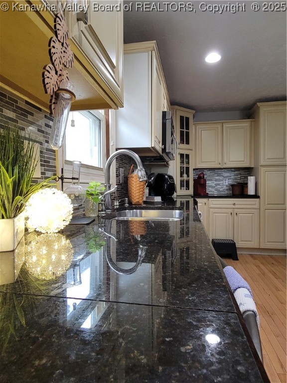 Belle, West Virginia 25015, United States, 4 Bedrooms Bedrooms, ,2 BathroomsBathrooms,Residential,Active,45524