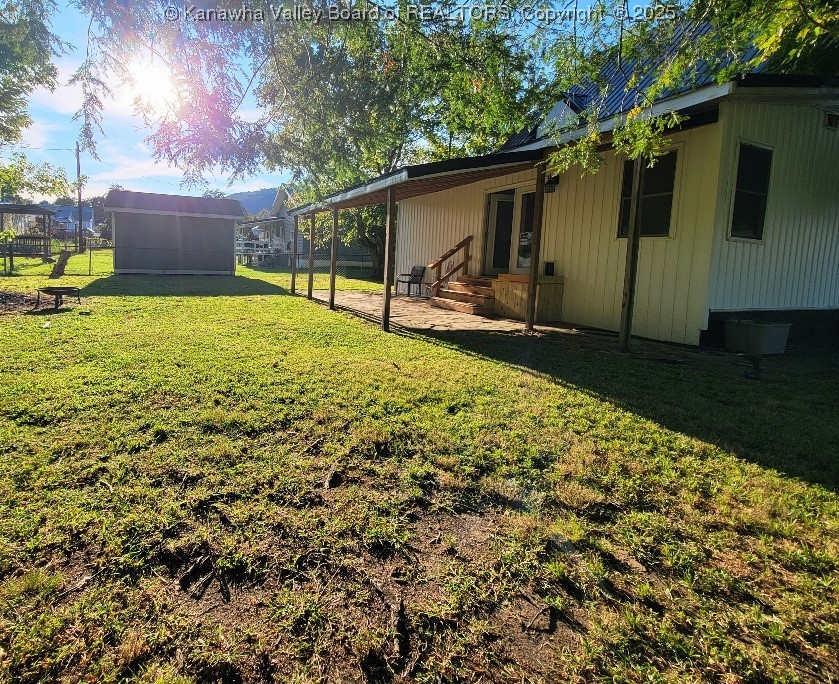 East Bank, West Virginia 25067, United States, 3 Bedrooms Bedrooms, ,2 BathroomsBathrooms,Residential,Pending,203011