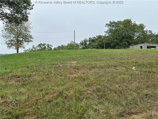 105 CHASE LN, POINT PLEASANT, WV 25550 - Image c6367395c49d2aae690bcf6d3780a91e/3364005496