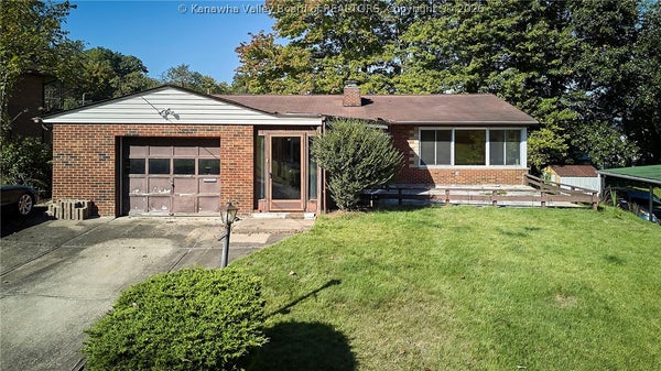 839 OBSERVATORY DR, SAINT ALBANS, WV 25177 - Image c6842ee677cff7834ec15dbd90a5400a/3515706423