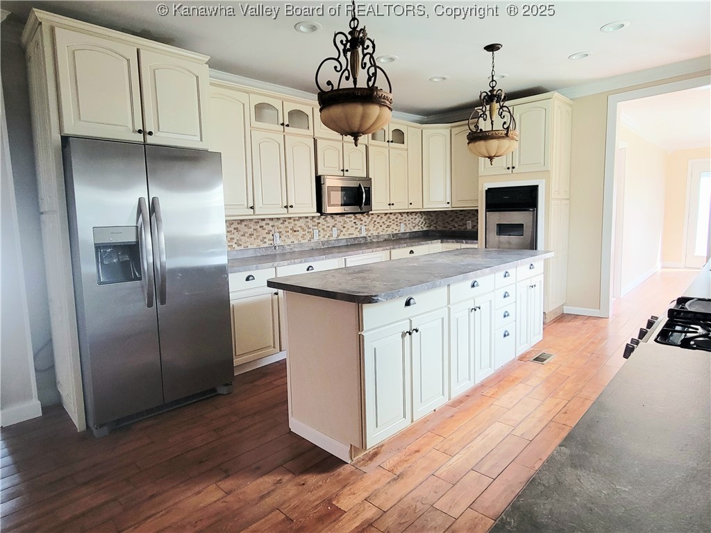 St Albans, West Virginia 25177, United States, 3 Bedrooms Bedrooms, ,2 BathroomsBathrooms,Residential,Active,176868