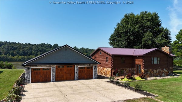 169 OHIO ST E, RAVENSWOOD, WV 26164 - Image e241fed0200e34bc48a6937dd77ee68e/3550249043
