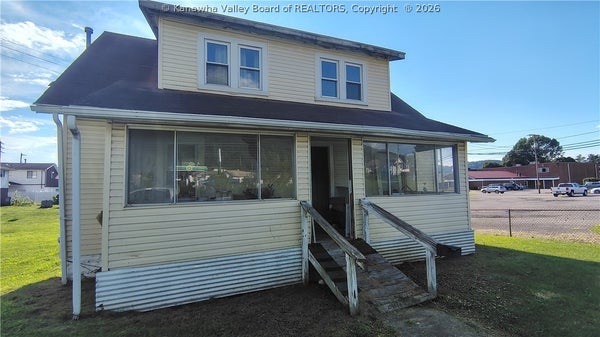 14 LAYNE AVE, NITRO, WV 25143 - Image e8b4768b8d68fe5e81ebc2fae4fd6a70/252229192
