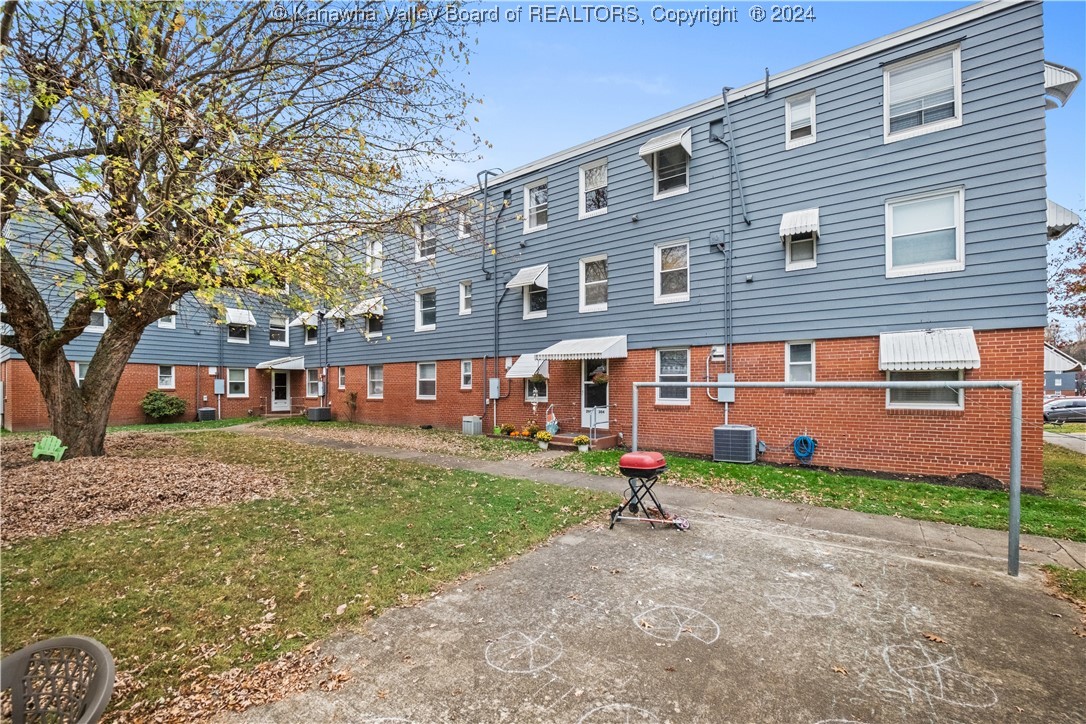 South Charleston, West Virginia 25309, United States, 2 Bedrooms Bedrooms, ,1 BathroomBathrooms,Residential,Active,34425