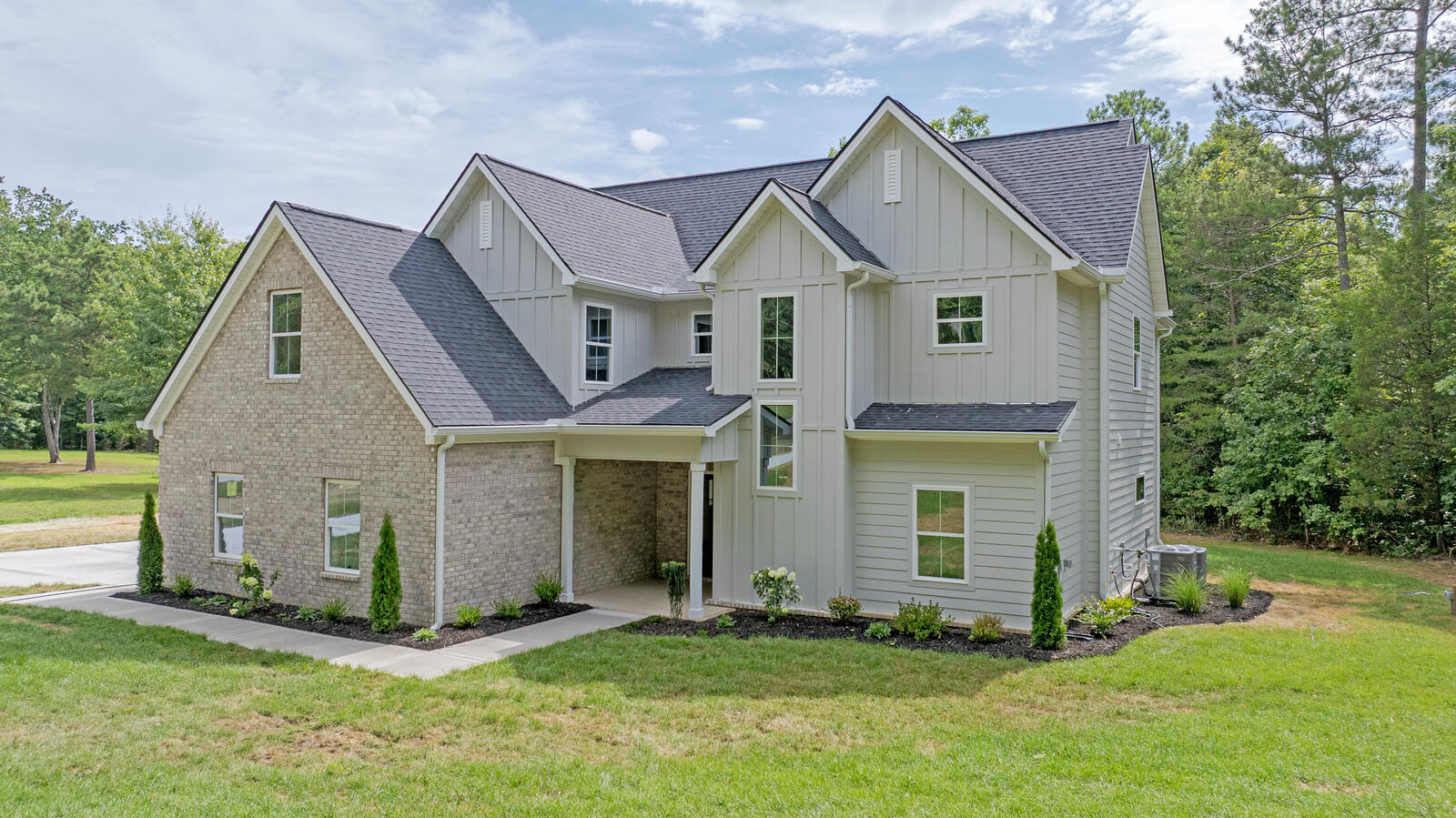Photo 1 of 46 — 1492 Dreamfield Drive, Soddy-Daisy, TN 37379