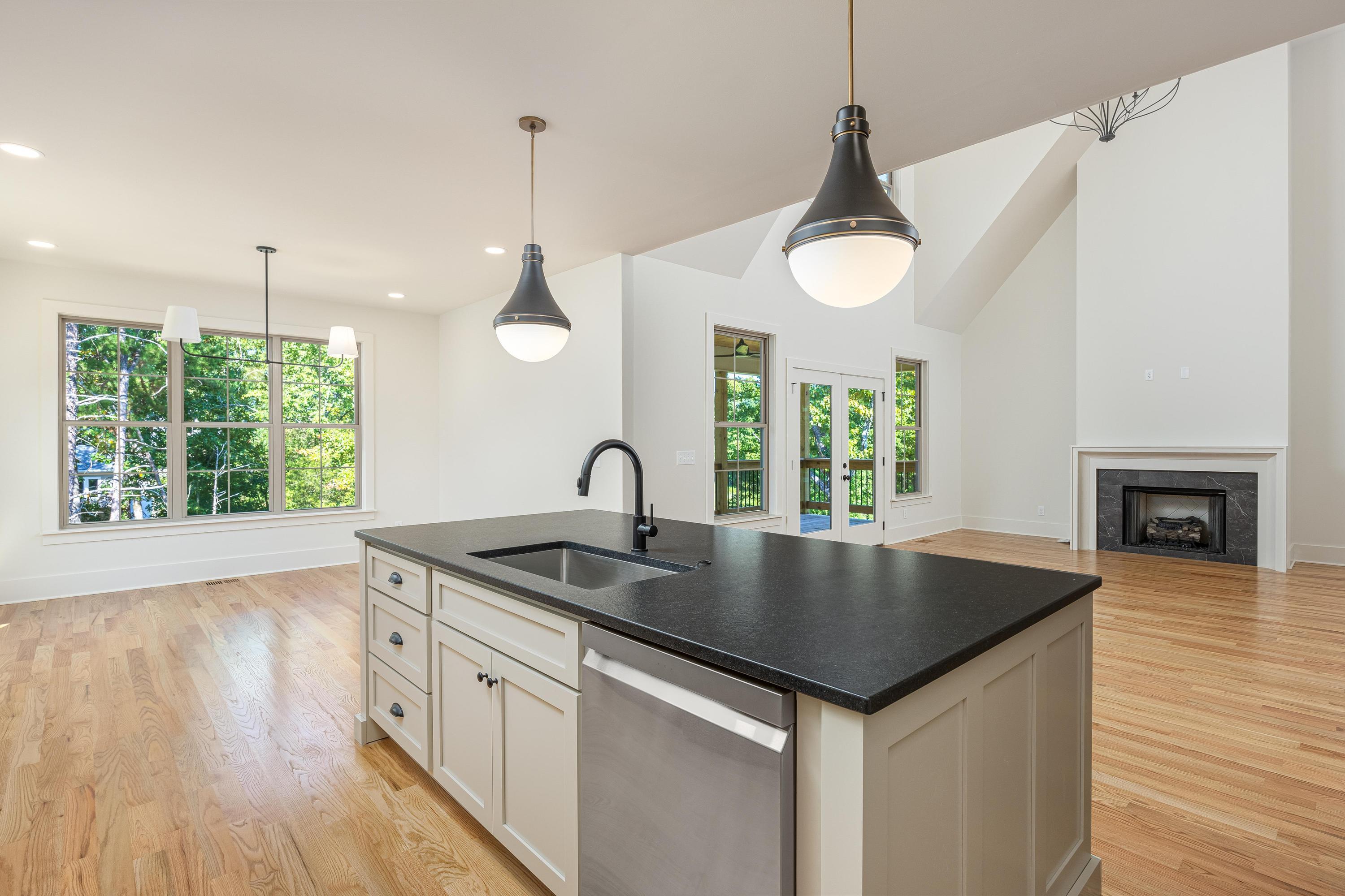 Harrison, Tennessee 37341, United States, 4 Bedrooms Bedrooms, ,4 BathroomsBathrooms,Residential,Active,38214