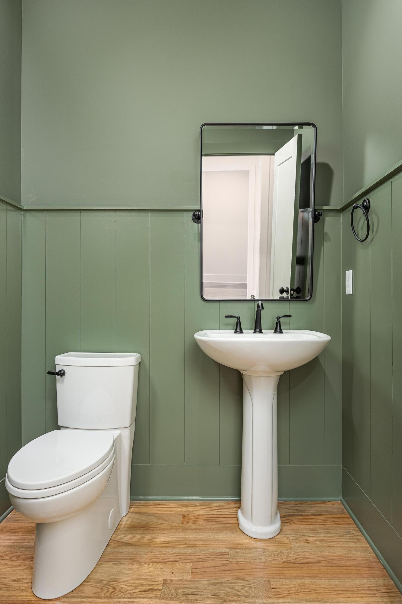 Harrison, Tennessee 37341, United States, 4 Bedrooms Bedrooms, ,4 BathroomsBathrooms,Residential,Active,38214