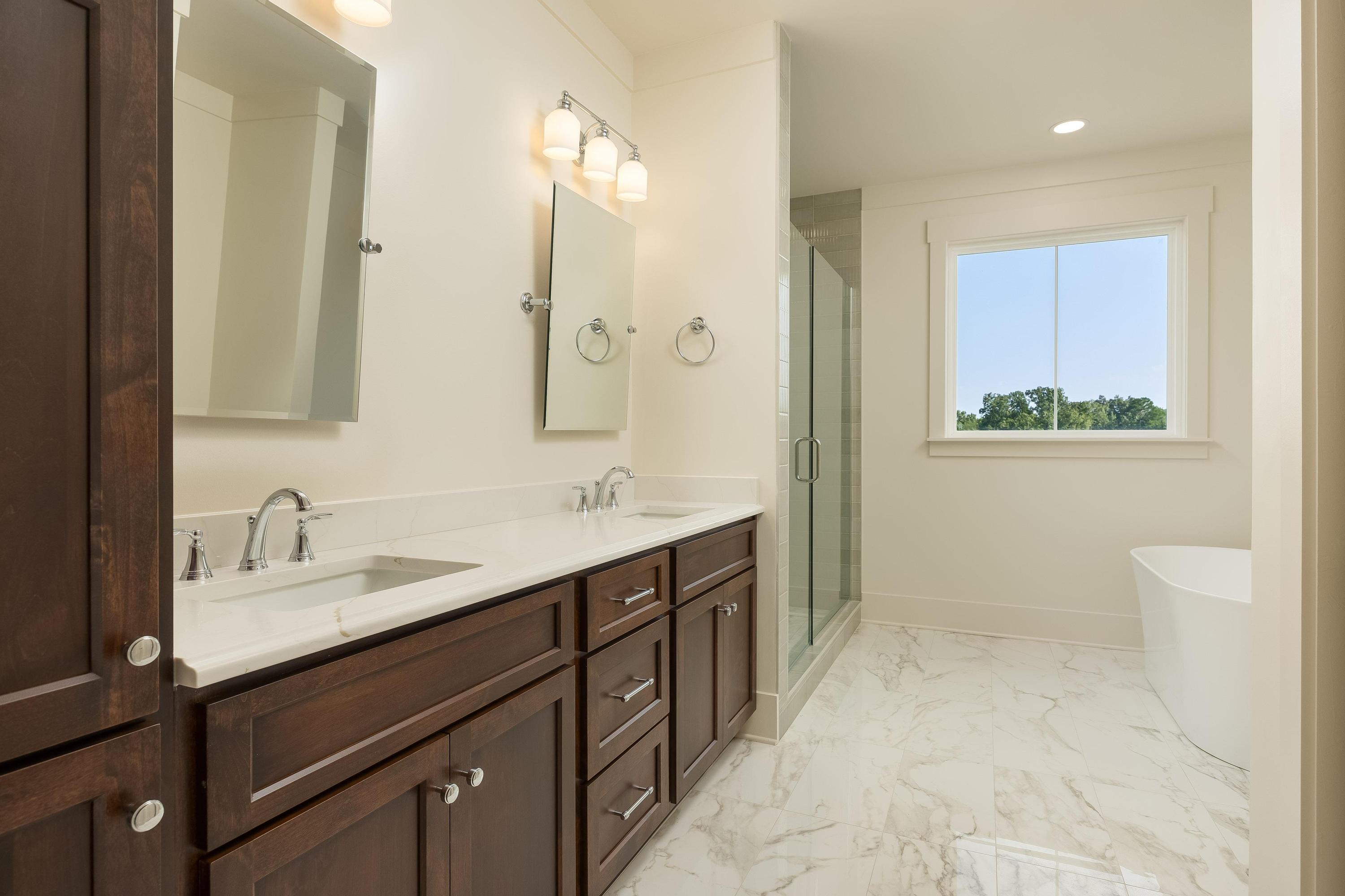 Harrison, Tennessee 37341, United States, 4 Bedrooms Bedrooms, ,3 BathroomsBathrooms,Residential,Pending,32226