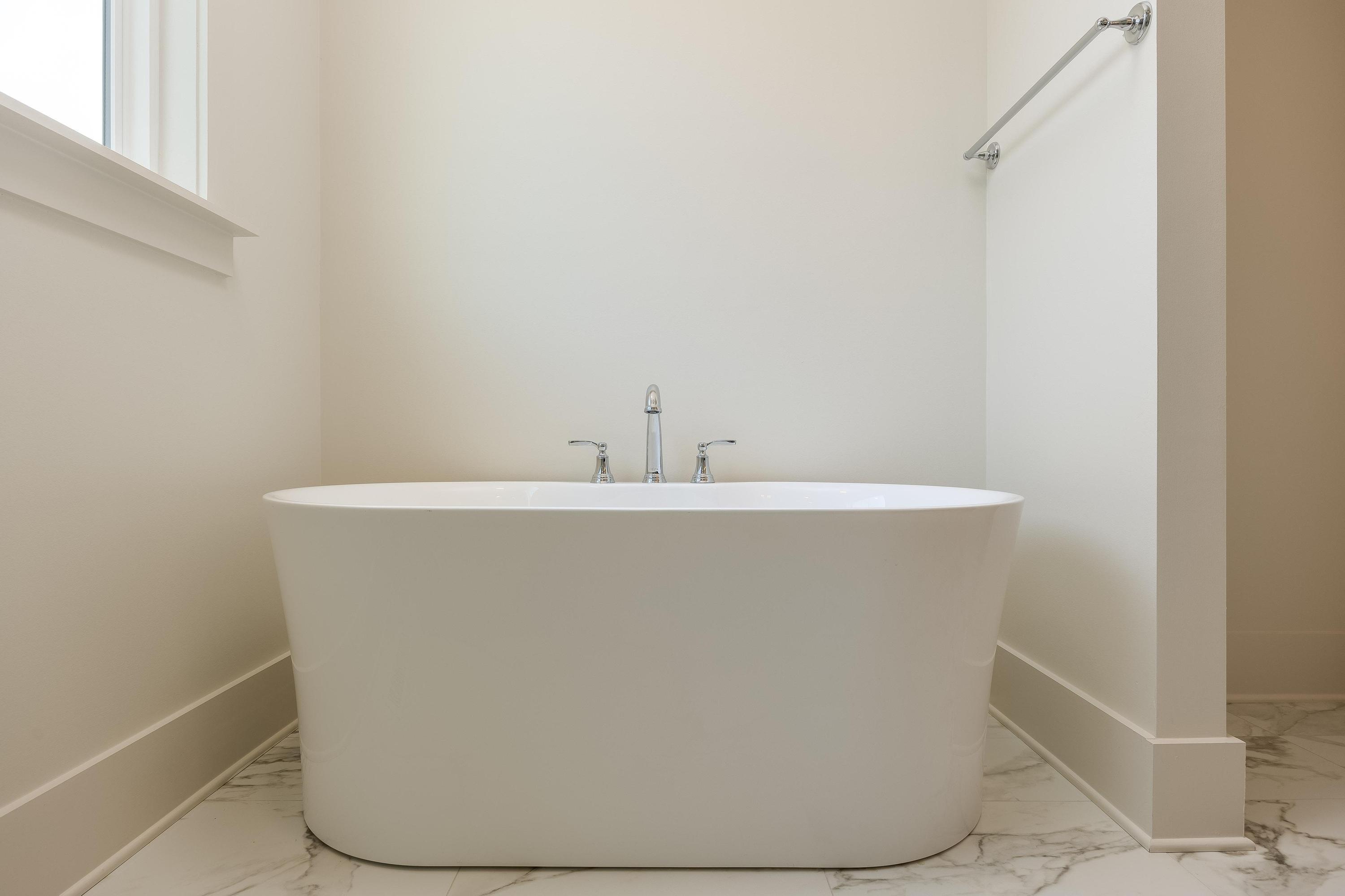 Harrison, Tennessee 37341, United States, 4 Bedrooms Bedrooms, ,3 BathroomsBathrooms,Residential,Pending,32226