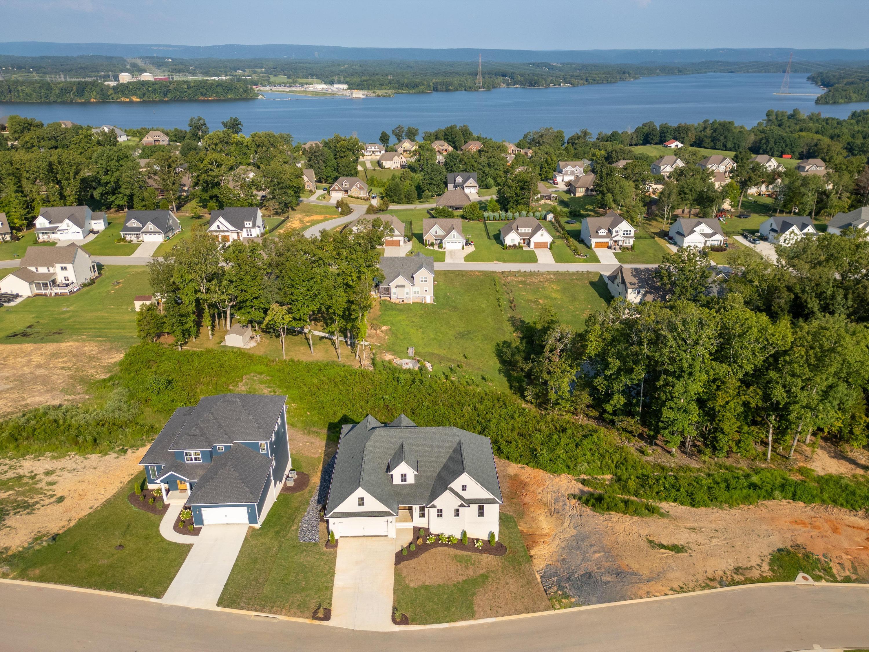 Harrison, Tennessee 37341, United States, 4 Bedrooms Bedrooms, ,3 BathroomsBathrooms,Residential,Pending,32226