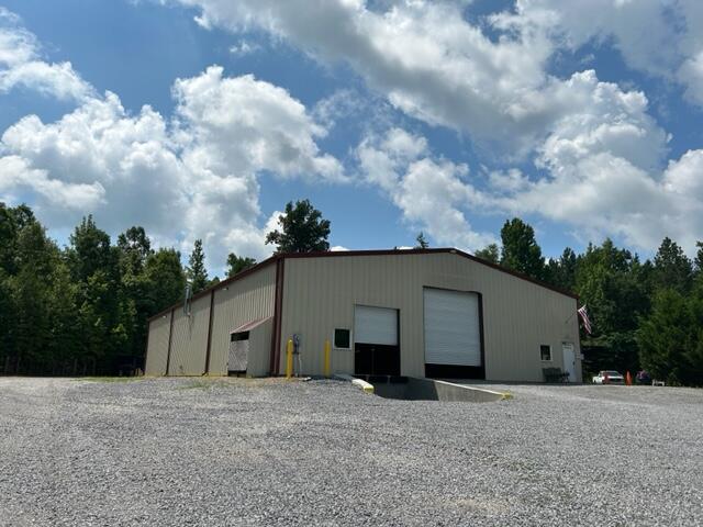 Photo 1 of 21 — 3085 S Lee Highway, Cleveland, TN 37311