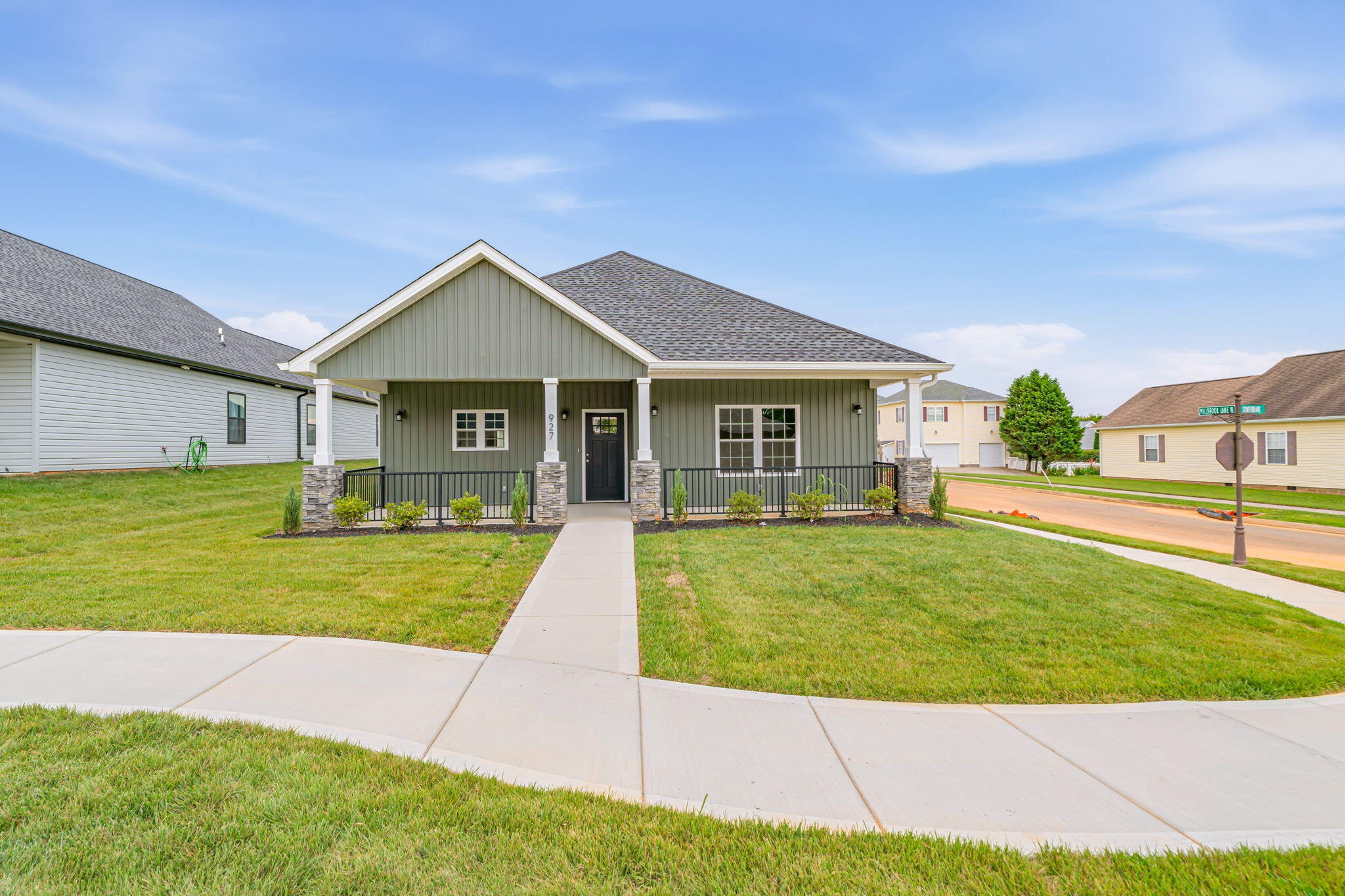 Photo 1 of 51 — 927 Stratford Avenue, Sweetwater, TN 37874