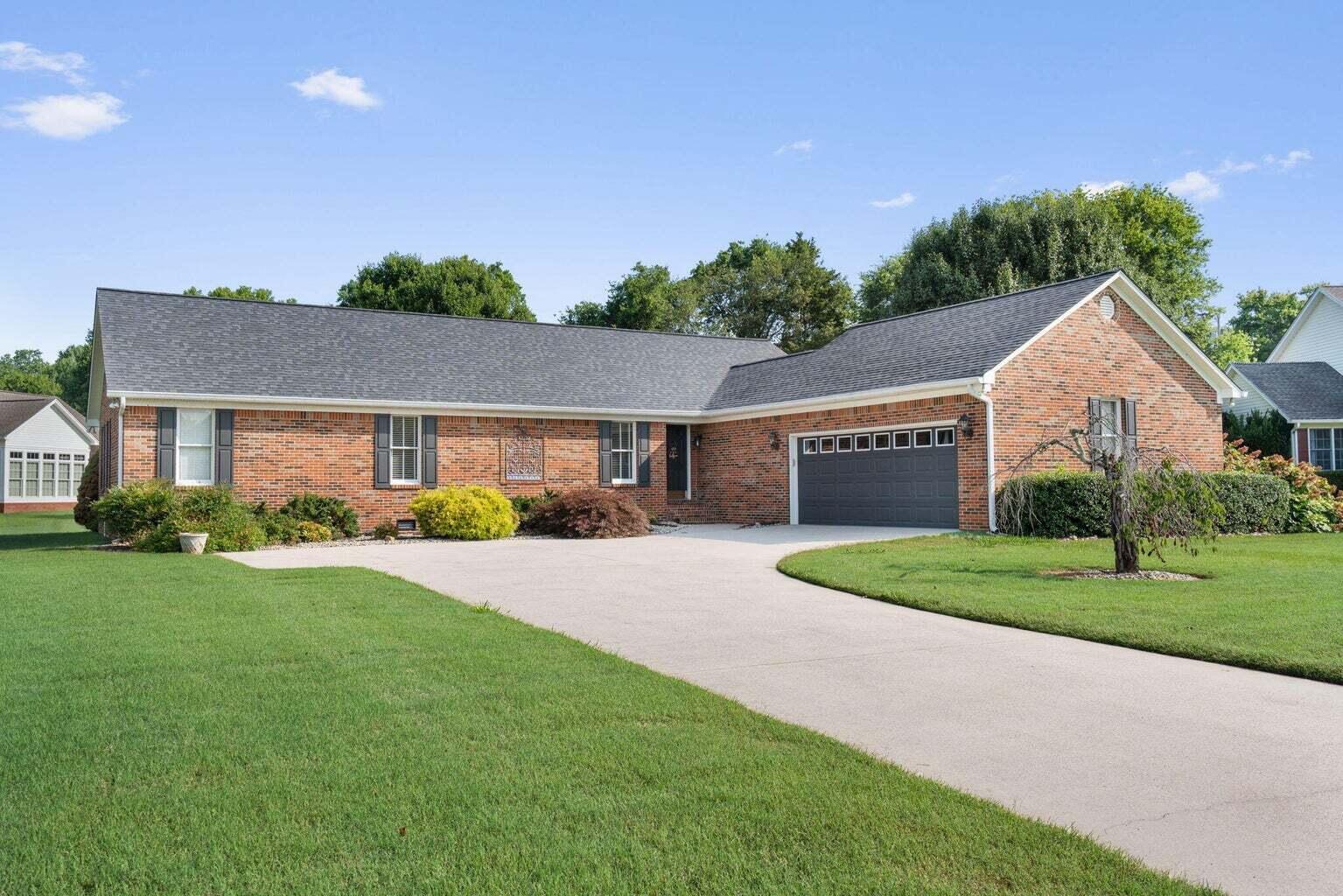 Photo 1 of 26 — 353 Cottonwood Bend NW, Cleveland, TN 37312
